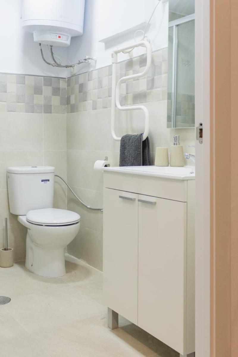Alojamiento Central Madrid Bagian luar foto