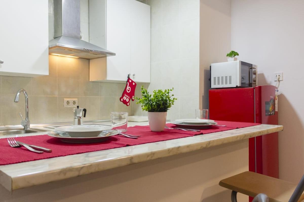Alojamiento Central Madrid Bagian luar foto